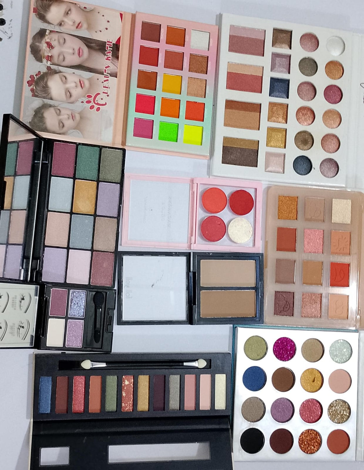 MAKEUP PALETTE 1KG