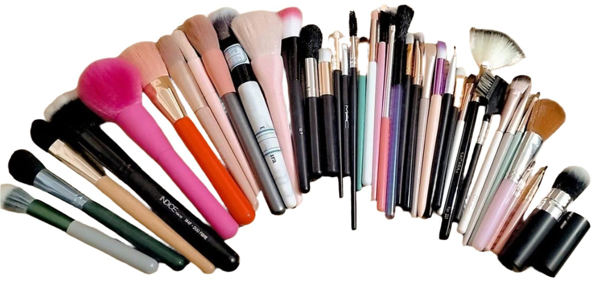 MIX MAKEUP BRUSHES HALF KG